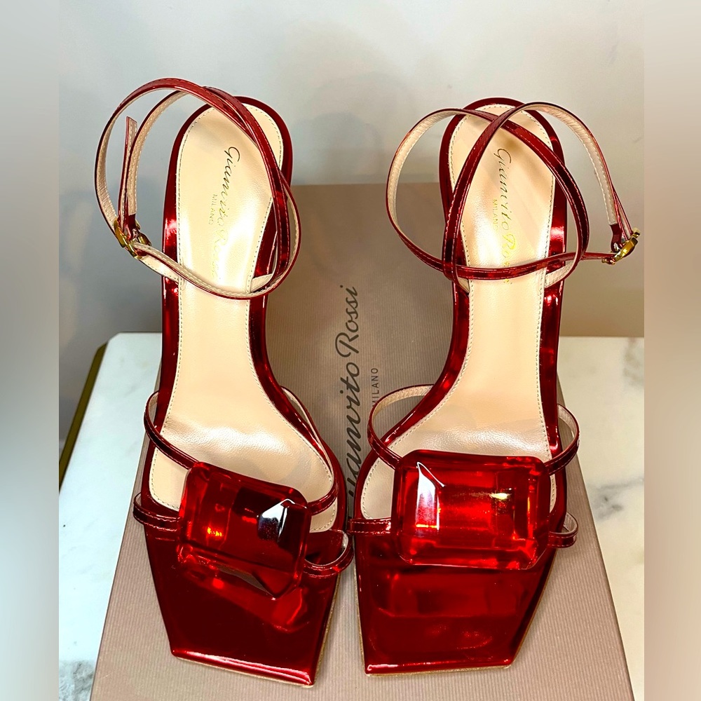 Gianvito Rossi
Jaipur Metallic Jewel Ankle-Strap Sandals
TABASCO RED Size 39